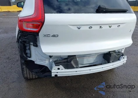 2022 Volvo Xc40 Recharge Pure Electric P8 Twin Ultimate z USA, uszkodzony, nr VIN YV4ED3UB3N2700319